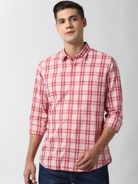 

Peter England Casuals Men Pink Slim Fit Checked Cotton Casual Shirt