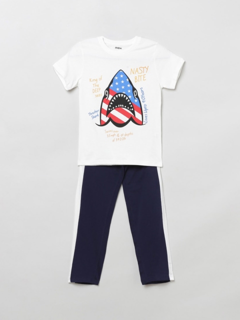 

max Boys White & Navy Blue Printed Night suit