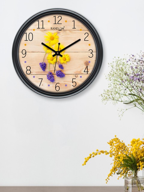 

RANDOM Beige & Yellow Printed Contemporary 30.4 cm Analogue Wall Clock