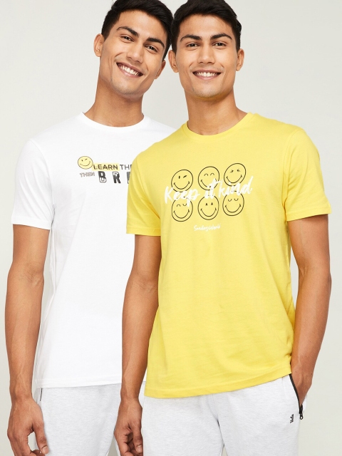 

Smiley World Men Yellow & White 2 Printed Slim Fit T-shirt