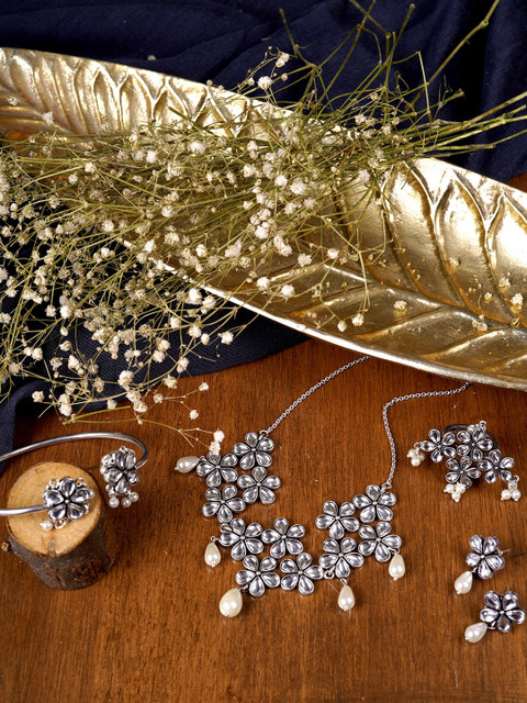 

TEEJH Oxidized Silver-Toned & White Polki-Studded Pearl Beaded Jewellery Set