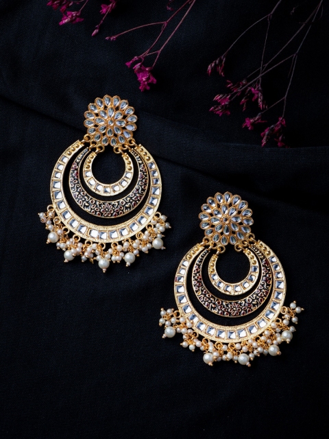 

MORKANTH JEWELLERY Gold-Toned & Black Circular Chandbalis Earrings