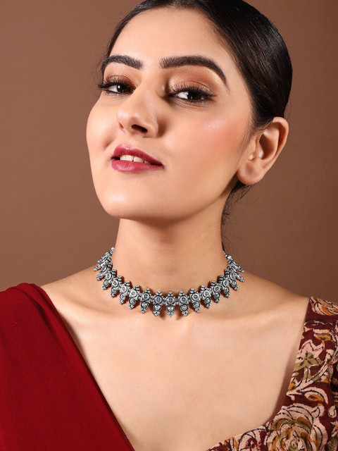 

Rubans Silver-Toned Silver-Plated Handcrafted Necklace