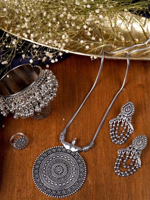 

TEEJH Oxidised Silver-Toned Stone-Studded & Beaded Handcrafted Jewellery Set