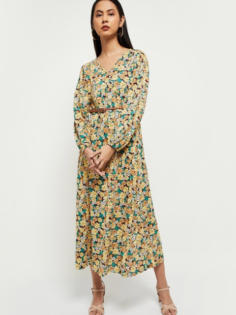 

max Off White Floral Georgette Midi Dress
