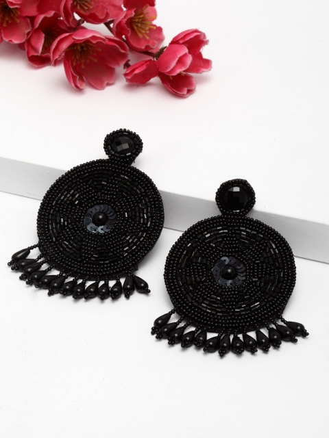 

Moedbuille Black Circular Drop Earrings