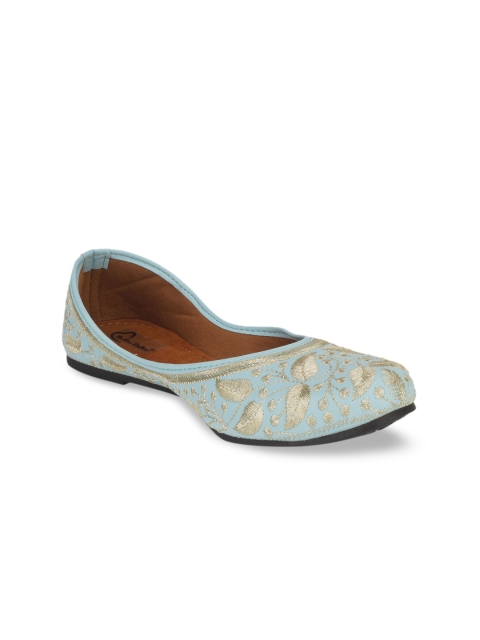 The Desi Dulhan Women Blue Ethnic Mojaris with Embroidered Flats