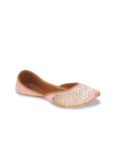 

The Desi Dulhan Women Pink Printed Mojaris Flats