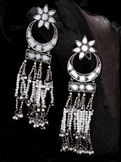 

Moedbuille Silver-Toned Crescent Shaped Chandbalis Earrings