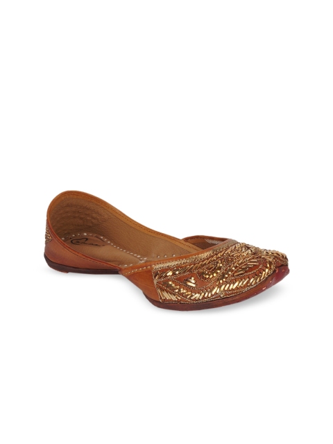 

The Desi Dulhan Women Copper-Toned Ethnic Embellished Handcrafted Mojaris Flats