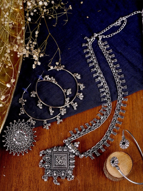 

TEEJH Silver-Toned Oxidized Manasvi Jewellery Set