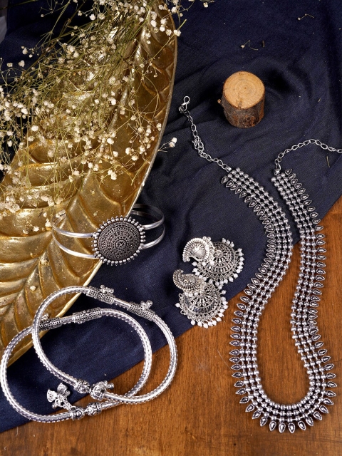 

TEEJH Oxidised Silver-Toned & White Beaded Jewellery Set
