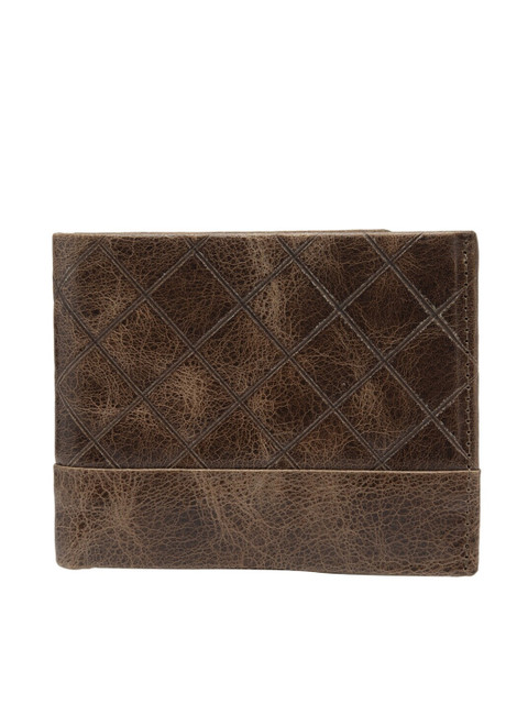 

Teakwood Leathers Men Brown Textured Leather Two Fold Wallet