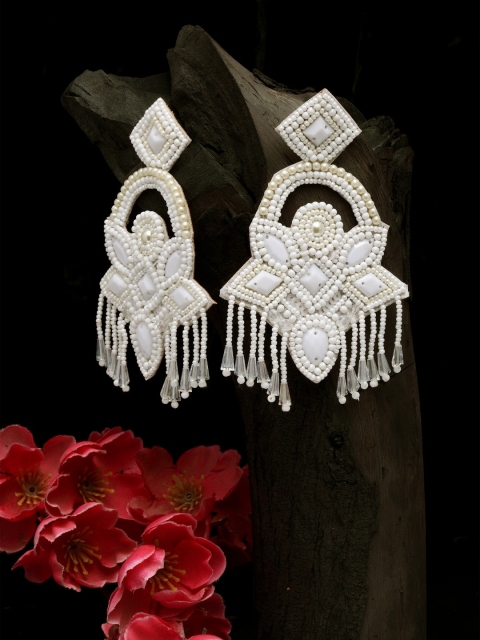 

Moedbuille Gold-Plated & Off White Tasselled Contemporary Afghan Drop Earrings