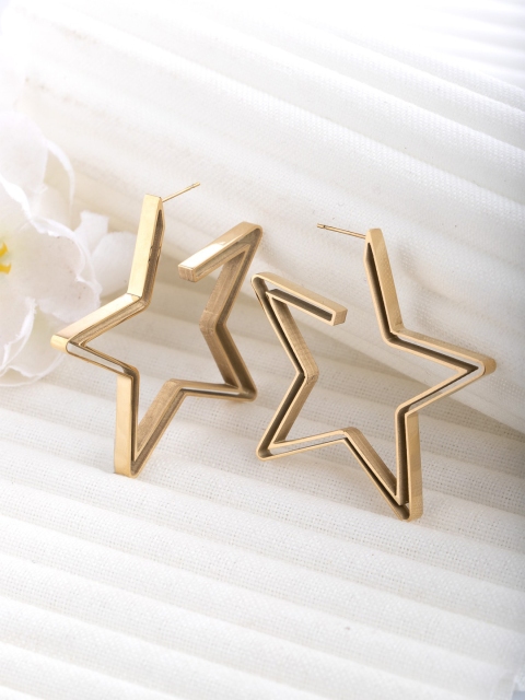 

CRZ Gold-Toned Star Shaped Studs Earrings