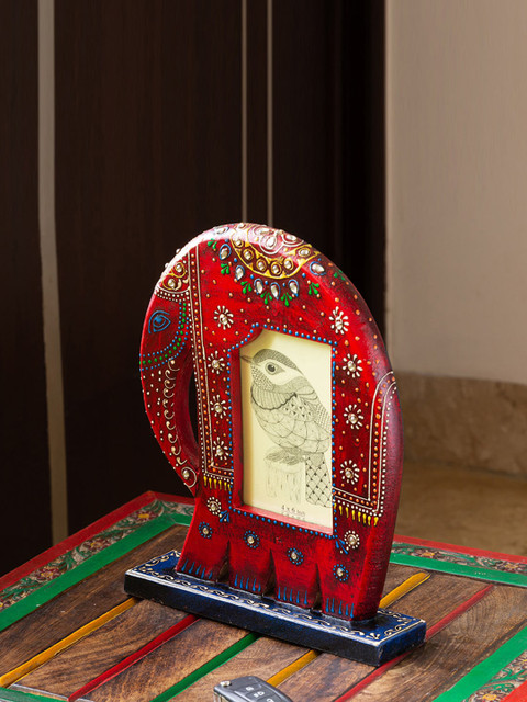 

ExclusiveLane Red Handcrafted & Hand-Painted Wooden Photo Frame
