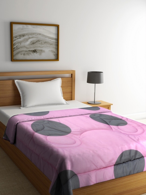 

Raymond Home Pink & Black Geometric Microfiber Mild Winter 150 GSM Single Bed Quilt