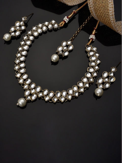 

Fida Gold-Plated White Kundan-Studded & Beaded Jewellery Set