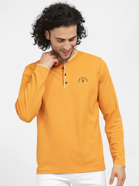 

V2 Value & Variety Men Mustard Yellow Solid Henley Neck T-shirt