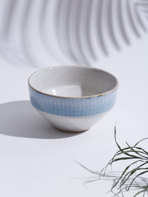 

Fabindia White & Blue Unati Ribbed Ceramic Glossy Bowl