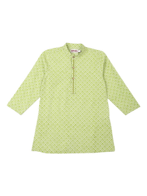 

Fabindia Boys Green Geometric Printed Thread Work Kurta