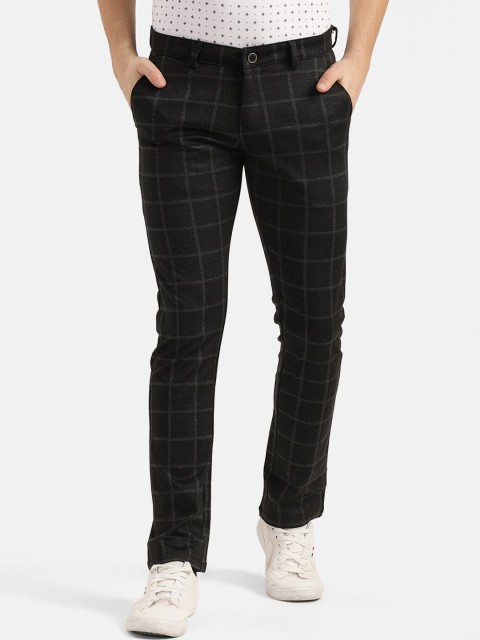 

V2 Value & Variety Men Black Checked Pure Cotton Trousers