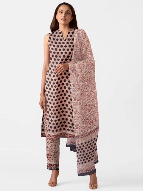 

Taneira Black & Pink Printed Pure Cotton Unstitched Dress Material