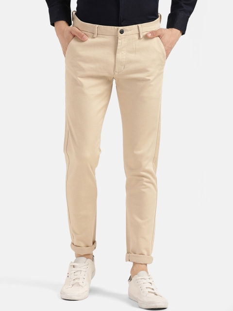 

V2 Value & Variety Men Beige Pure Cotton Chinos Trousers