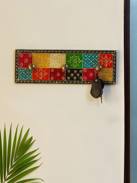 

ExclusiveLane Red & Orange Handcrafted & Hand-Painted Wooden Key Holder