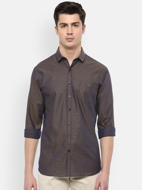 

V Dot Men Brown Slim Fit Casual Shirt