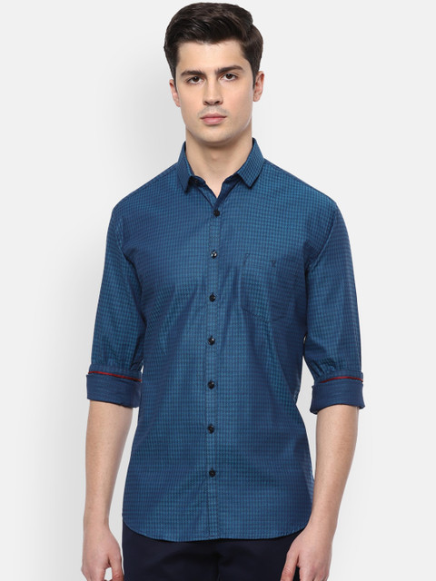 

V Dot Men Blue Slim Fit Casual Shirt