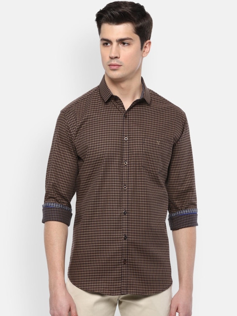 

V Dot Men Brown Slim Fit Printed Casual Shirt