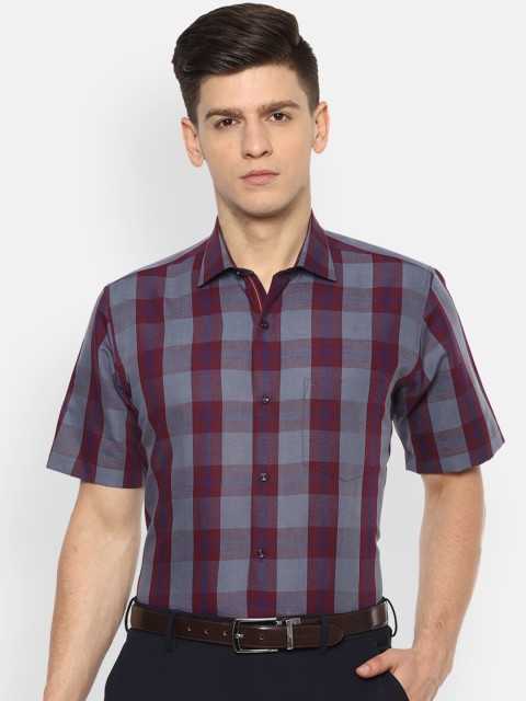 

Van Heusen Men Maroon Checked Formal Shirt