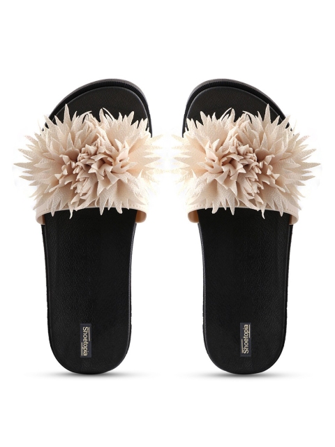 

Shoetopia Girls Cream-Coloured & Black Sliders