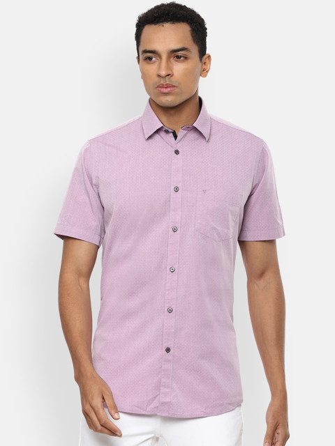 

Van Heusen Sport Men Pink Slim Fit Textured Casual Shirt