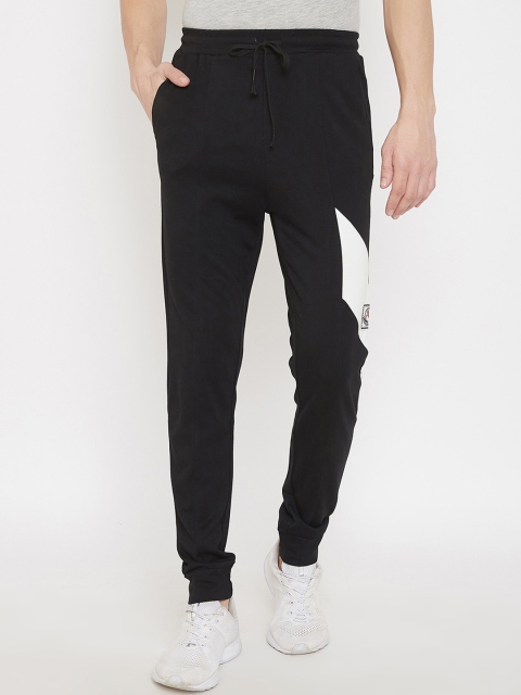 

QUBIC Men Black & White Solid Dry-Fit Joggers