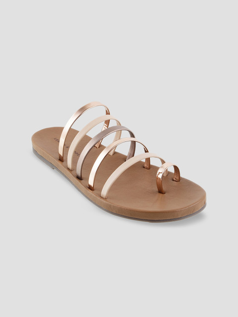 

LEMON & PEPPER Women Gold-Toned Open Toe Flats