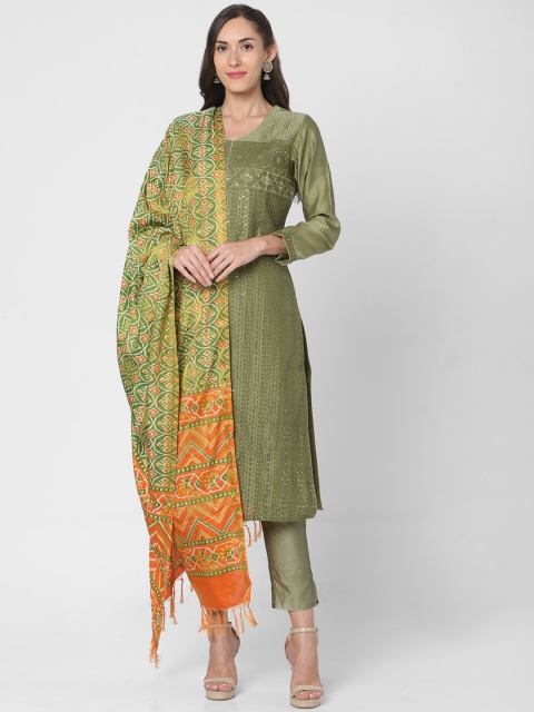 

SALWAR STUDIO Women Green Floral Embroidered Kurta with Trousers & With Dupatta
