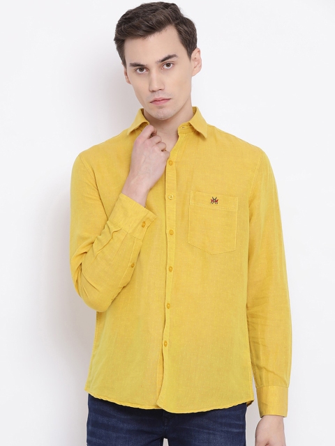 

Crimsoune Club Men Yellow Slim Fit Casual Shirt