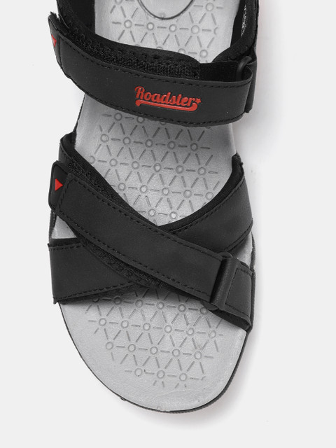 The Roadster Lifestyle Co Men Black Solid Sports Sandals - Image 5