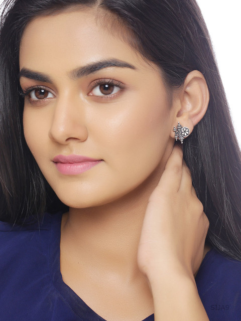 Voylla Silver-Plated Contemporary Oxidised Studs - Image 4