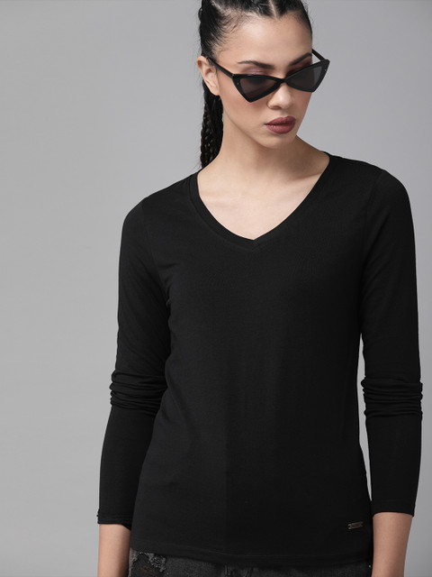 Roadster Women Black Solid V-Neck T-shirt