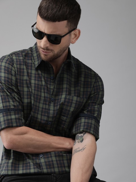 Roadster Men Navy Blue & Olive Green Checked Casual Shirt