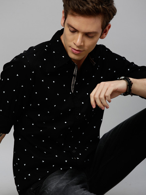 Roadster Men Black & Black Regular Fit Printed Casual Shirt