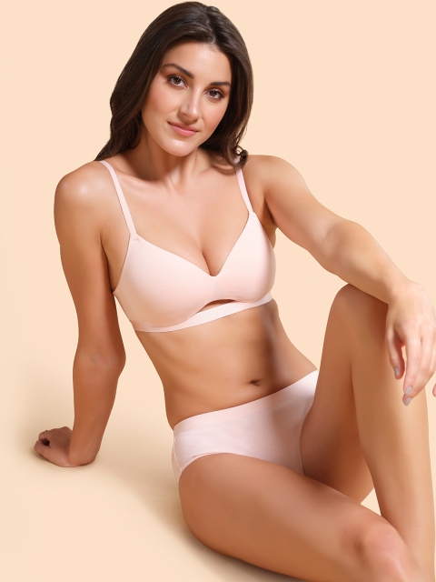 Enamor Padded Non-Wired Medium Coverage Soft Cups and Invisi Neckline Cotton T-Shirt Bra - Image 4