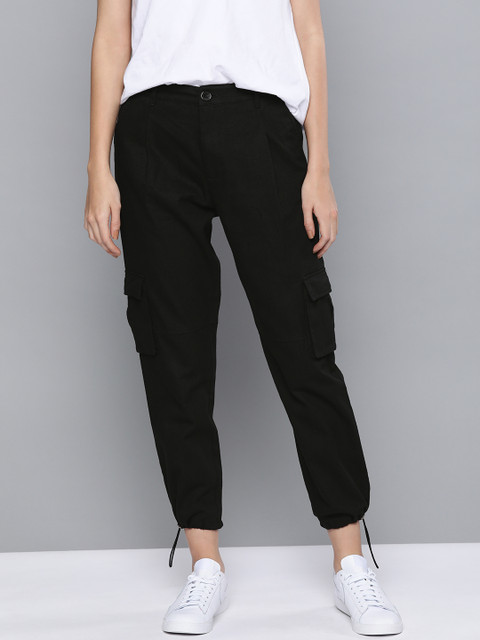 Mast & Harbour Women Black Pure Cotton Regular Fit Solid Cropped Cargos