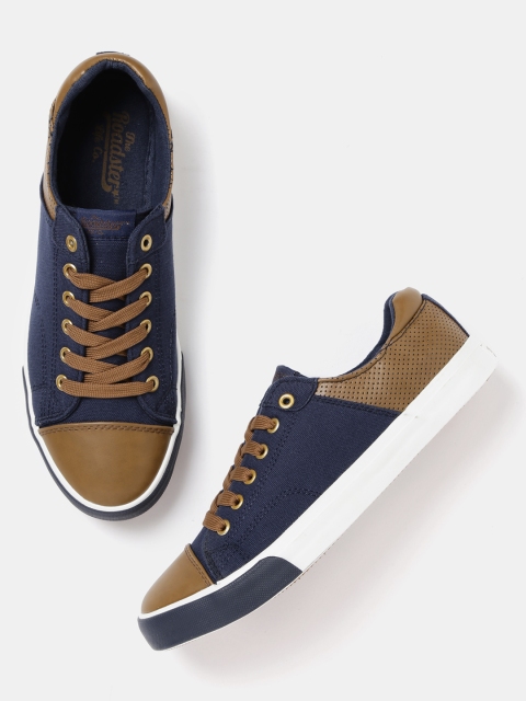 Roadster Men Navy & Brown Sneakers Image