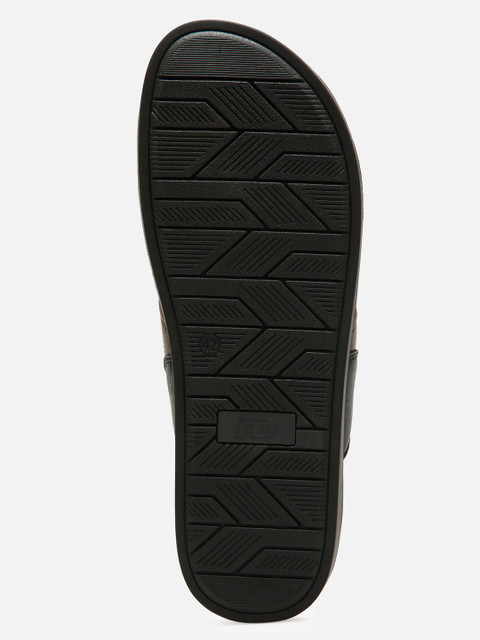 iD Men Brown Flip Flop Slipper - Image 5