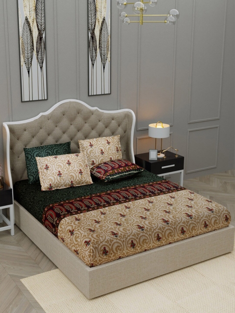 cashback BOMBAY DYEING Beige & Black Graphic 210 TC King Bedsheet with 4 Pillow Covers