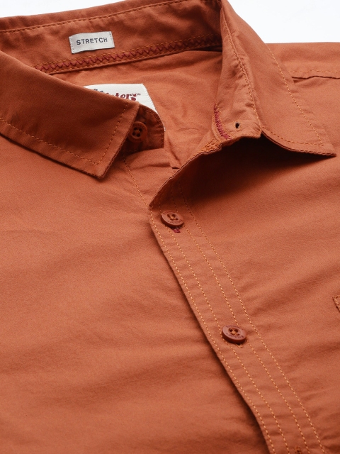 Roadster Men Rust Orange Solid Roll-Up Sleeves Regular Fit Casual Shirt - Image 2